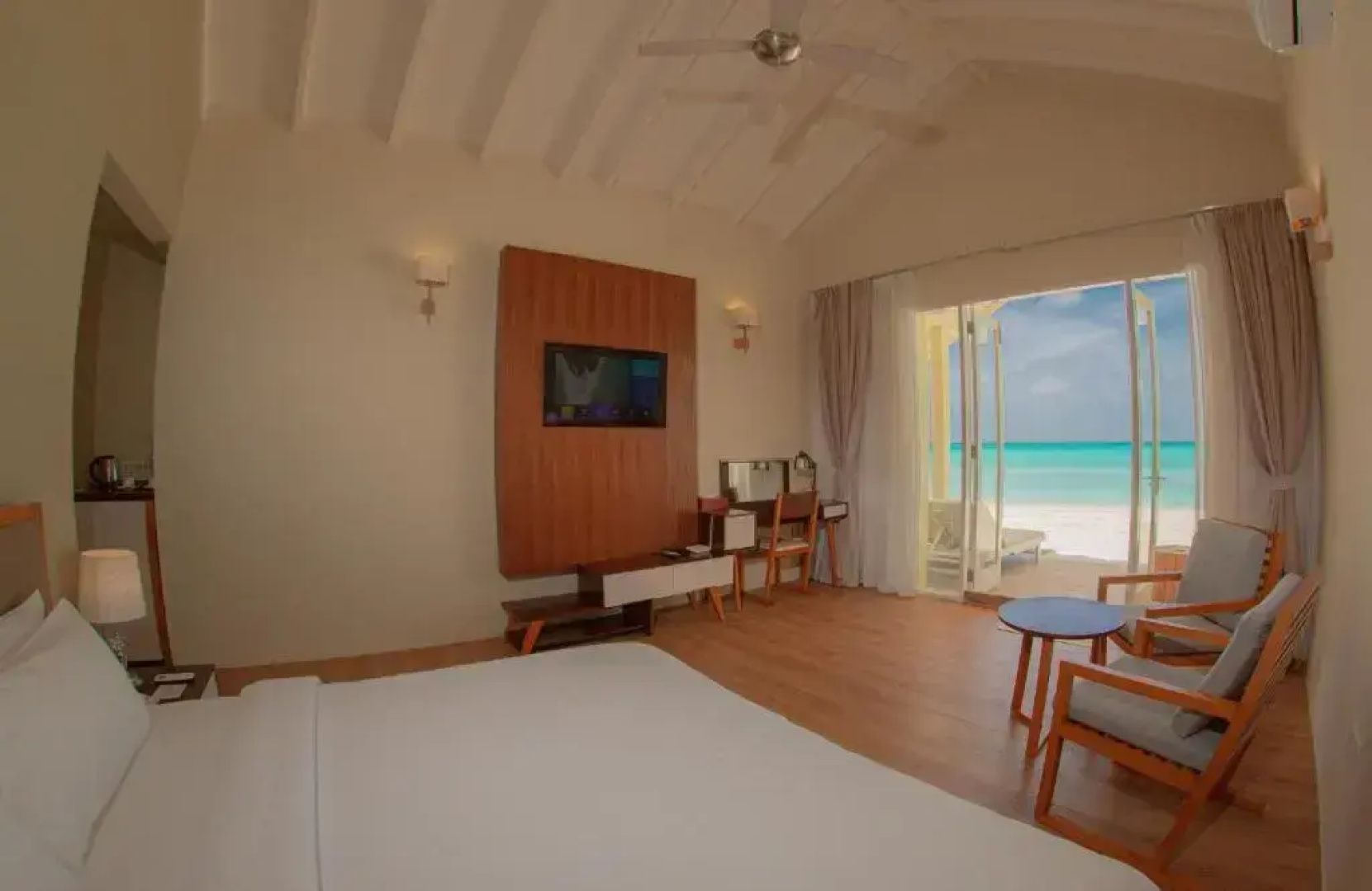Paradise Hondaafushi Island Resort & Spa