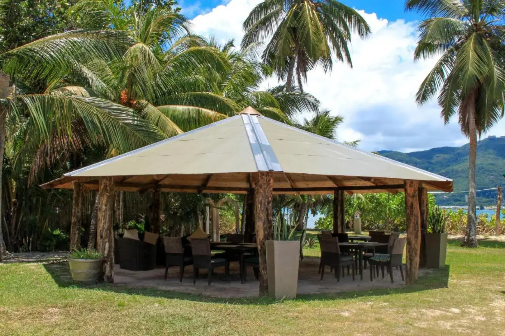 L Habitation Cerf Hotel