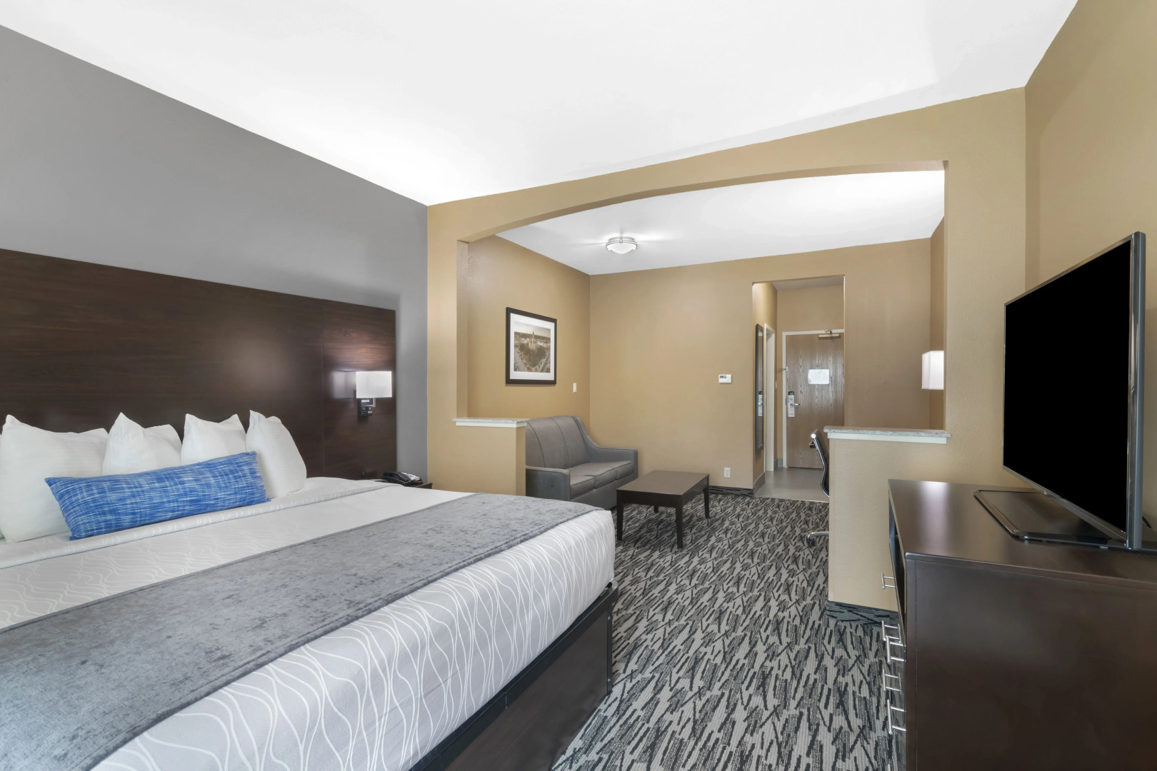 Best Western Plus Denton Inn & Suites