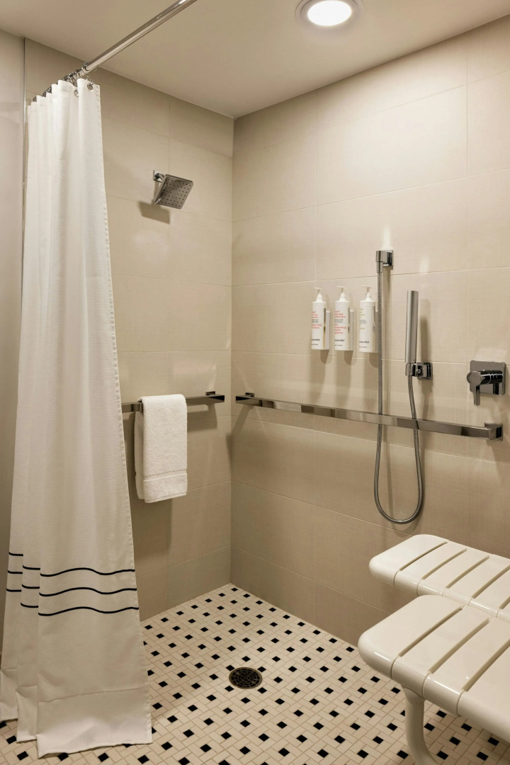 Oshkosh Marriott Waterfront Hotel & Convention Center