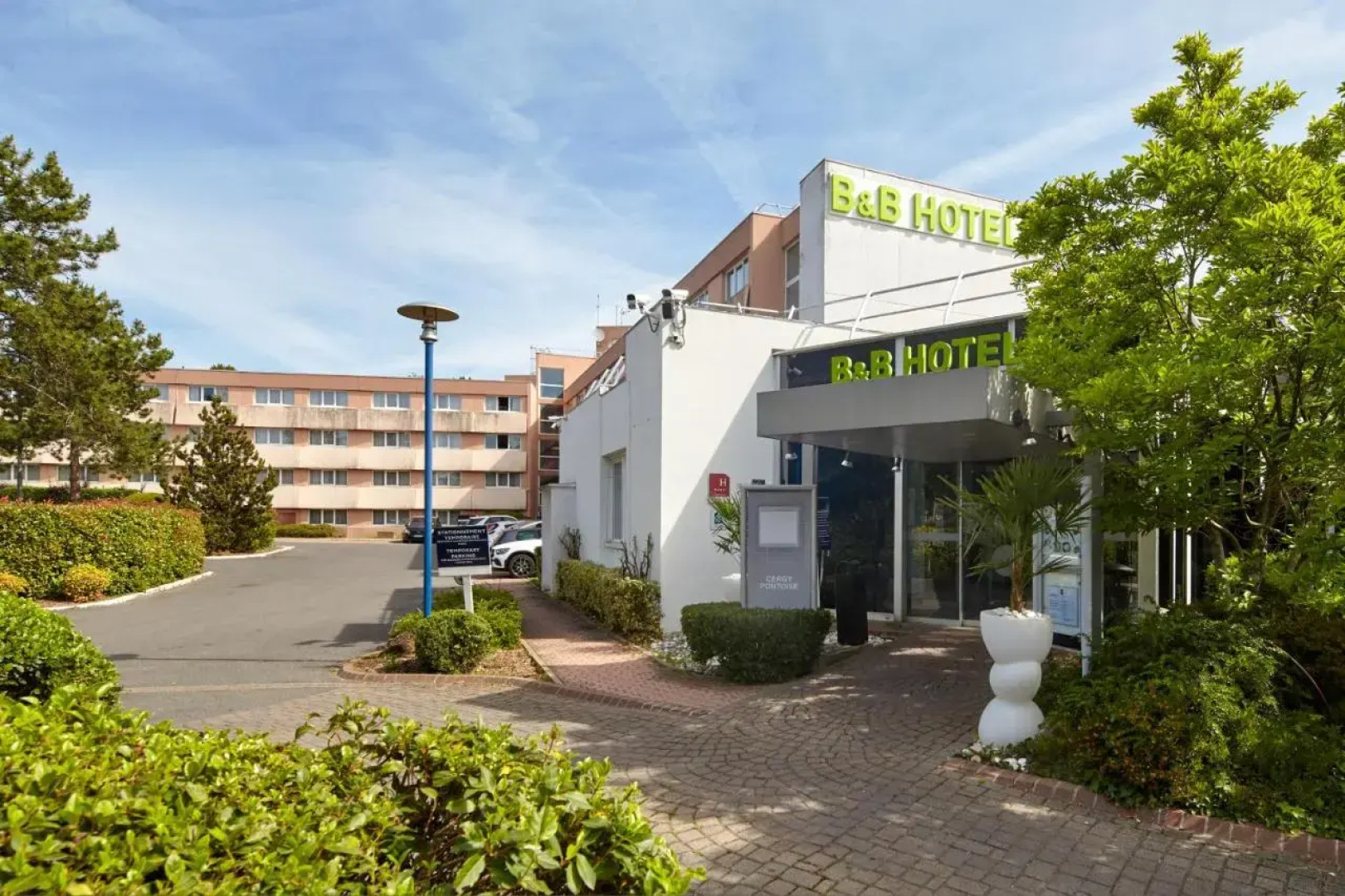 B&B HOTEL Cergy Port