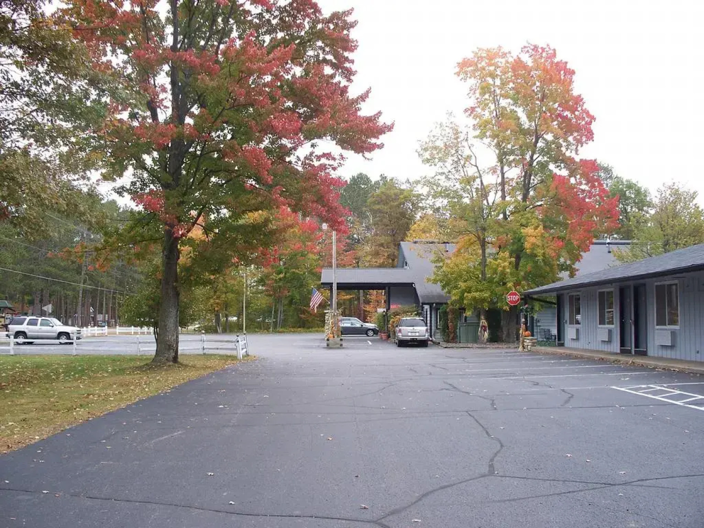 Rustic Manor Motor Lodge