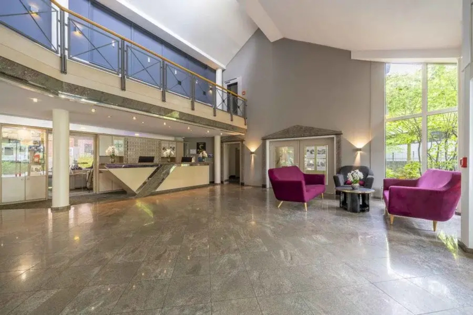 Отель Plaza Inn Schmoeker-Hof