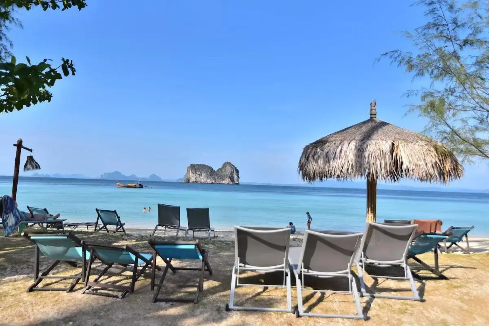 Отель Koh Ngai Thanya Beach Resort