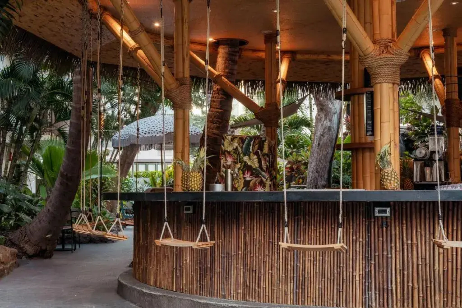 White Sands Hotel