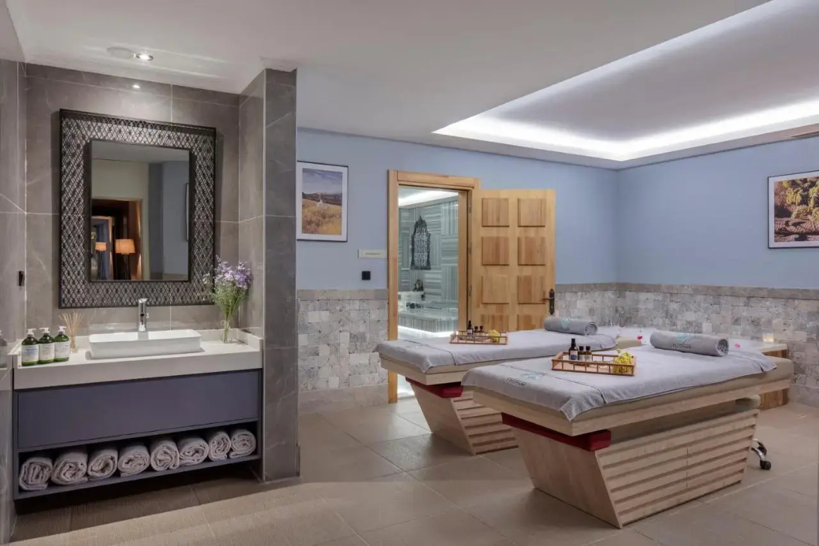 Nirvana Cosmopolitan