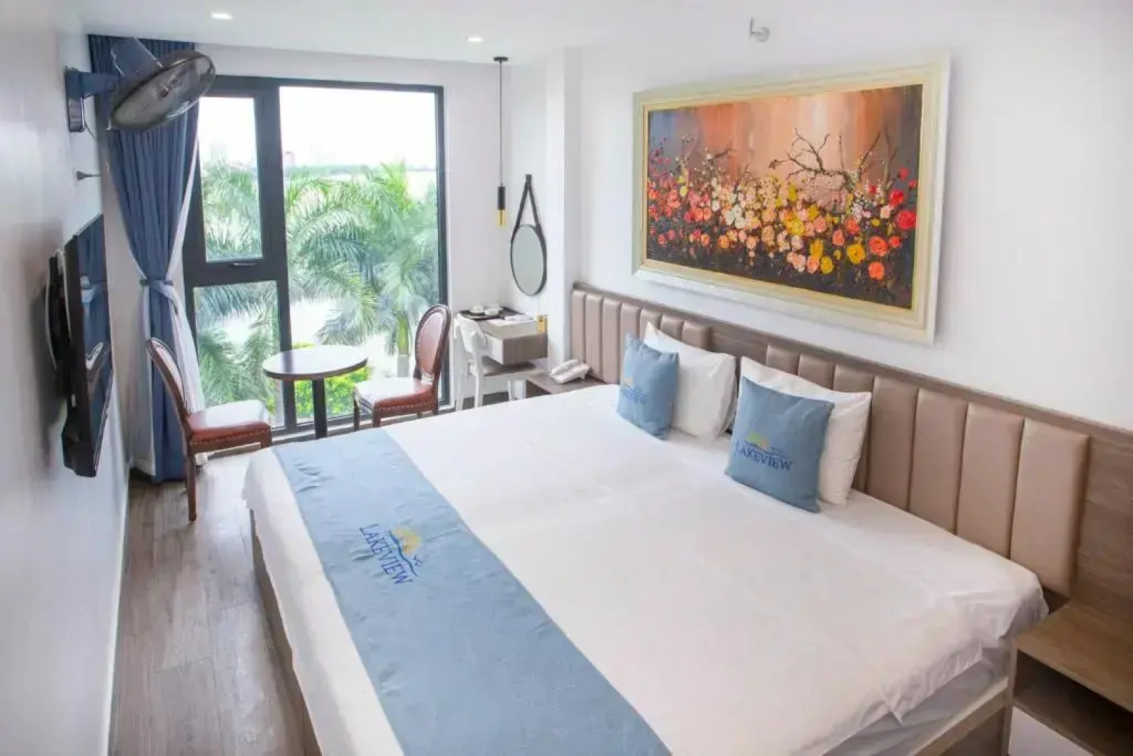 Hanoi Lake View Hotel & Travel