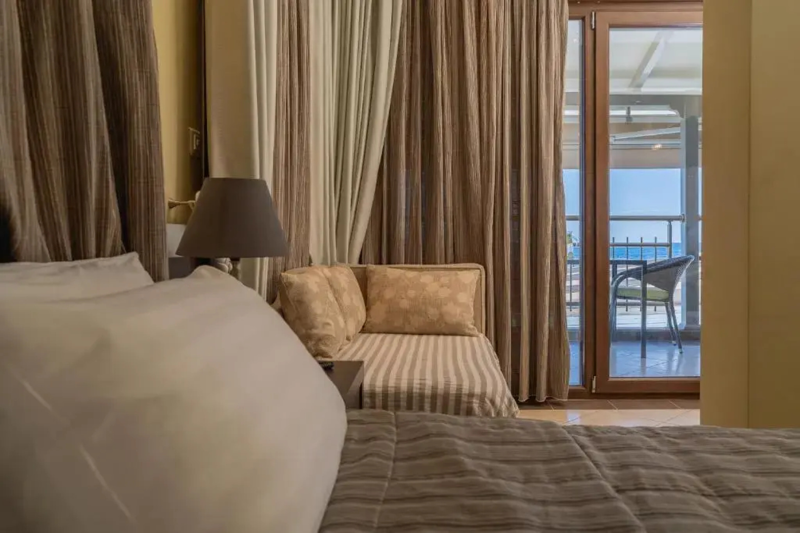 Meliton Inn Hotel & Suites