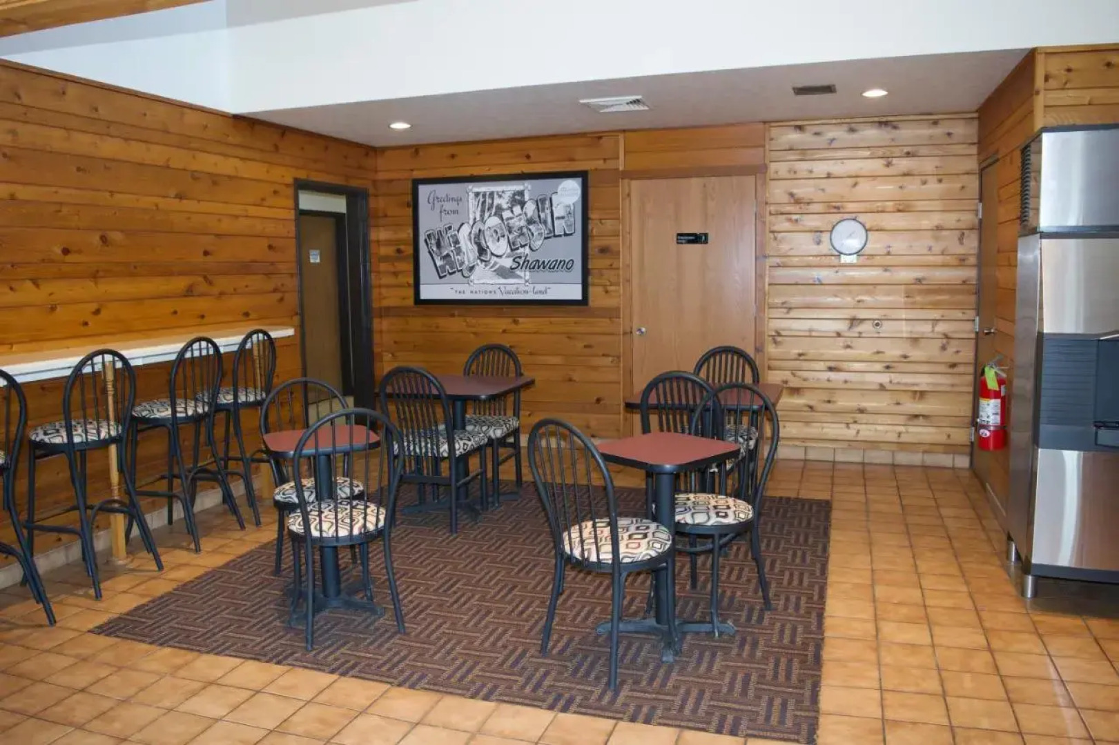 AmeriVu Inn & Suites