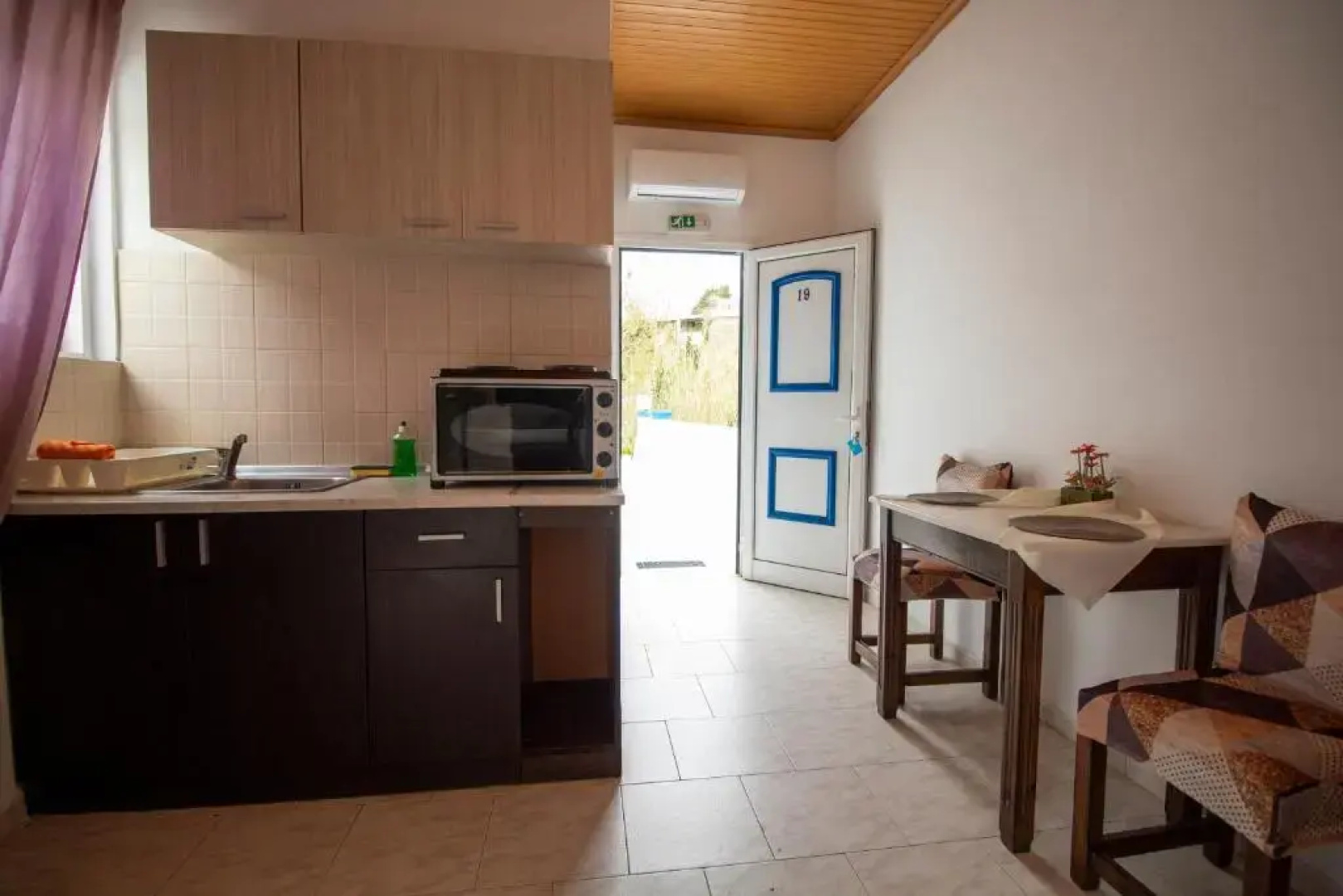 Akis Villa Studios & Apartments with Pool