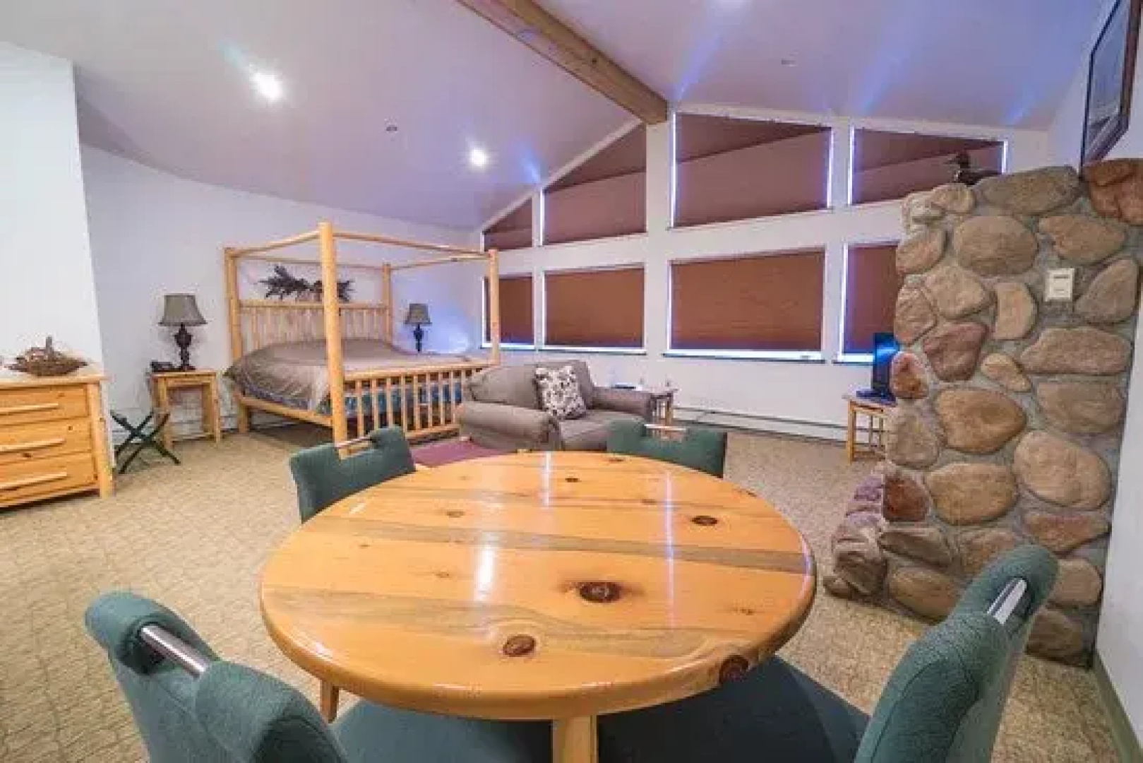 King Eider Inn