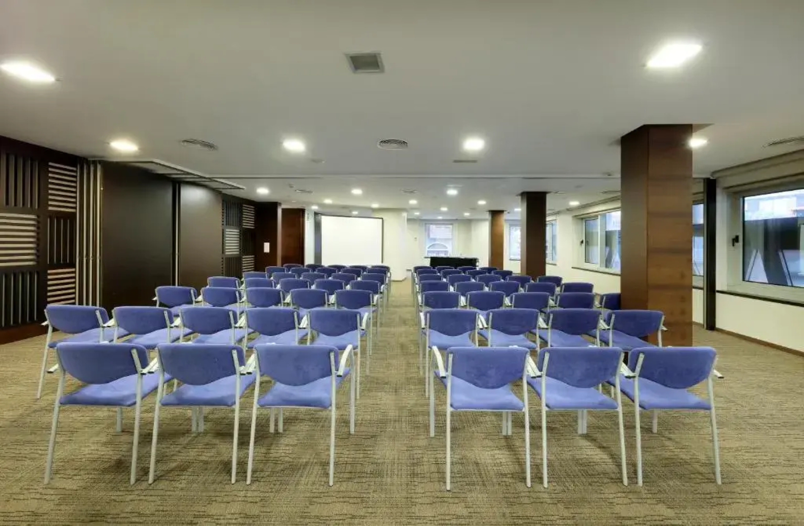 Отель Eurostars Lucentum