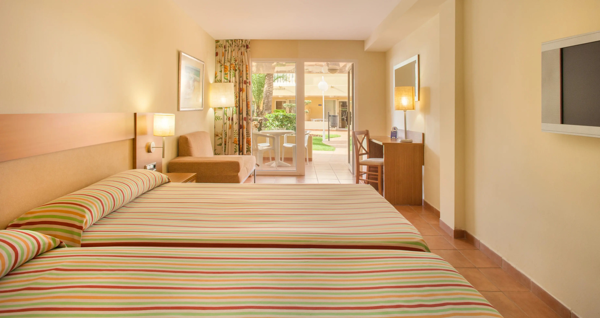 Отель RH Casablanca & Suites