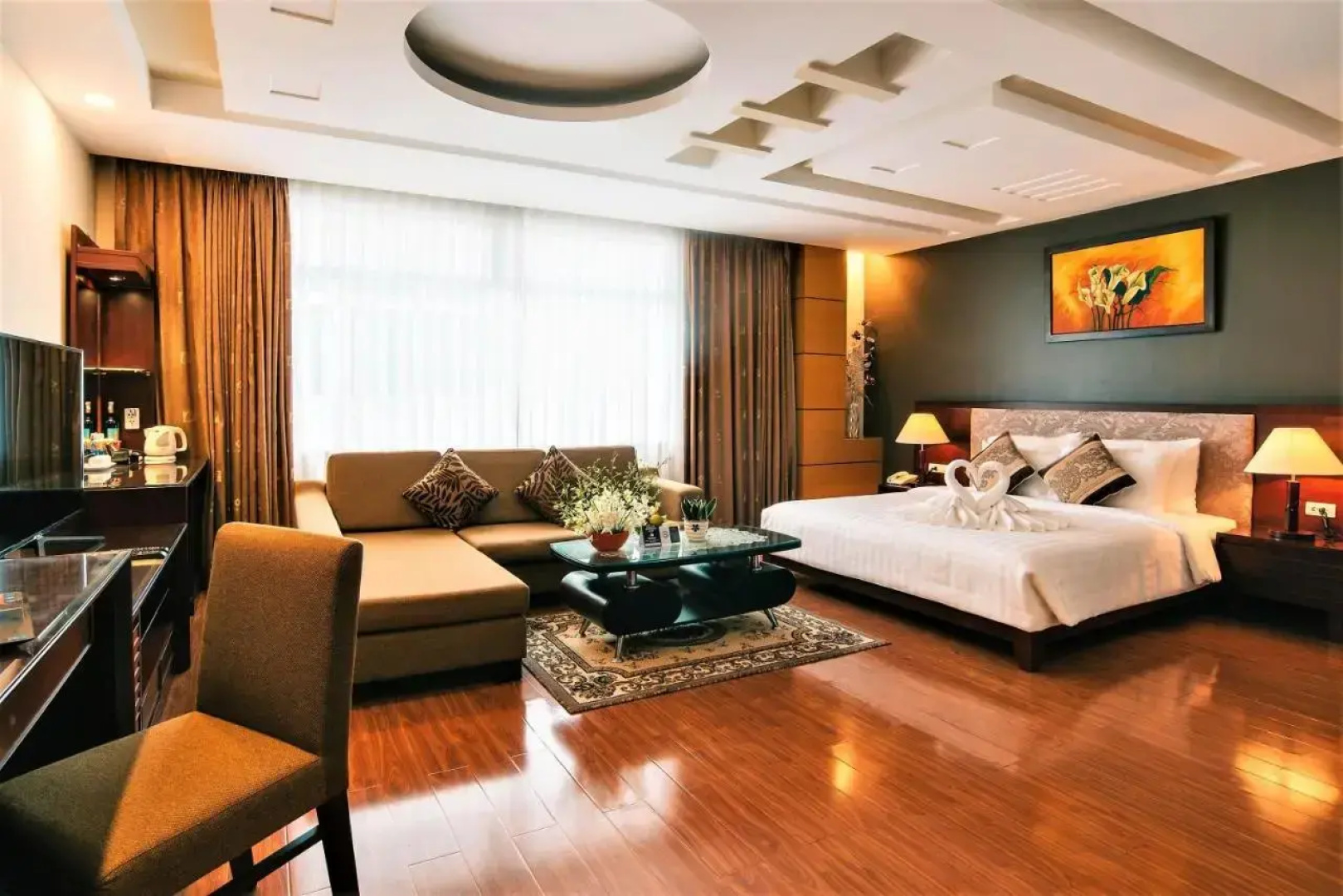 Kin Hotel Thi Sach