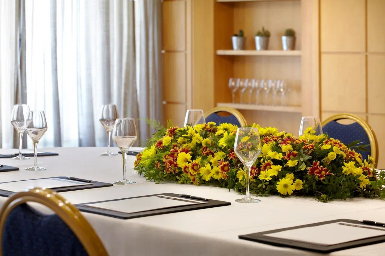 Отель Zeus Wyndham Grand Athens