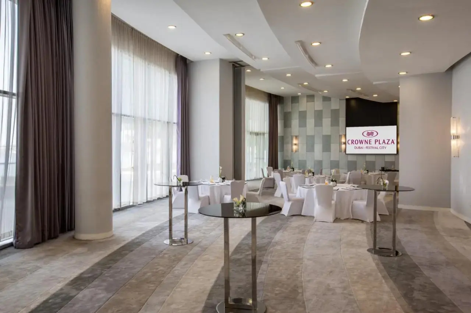 Отель Crowne Plaza Festival City an IHG