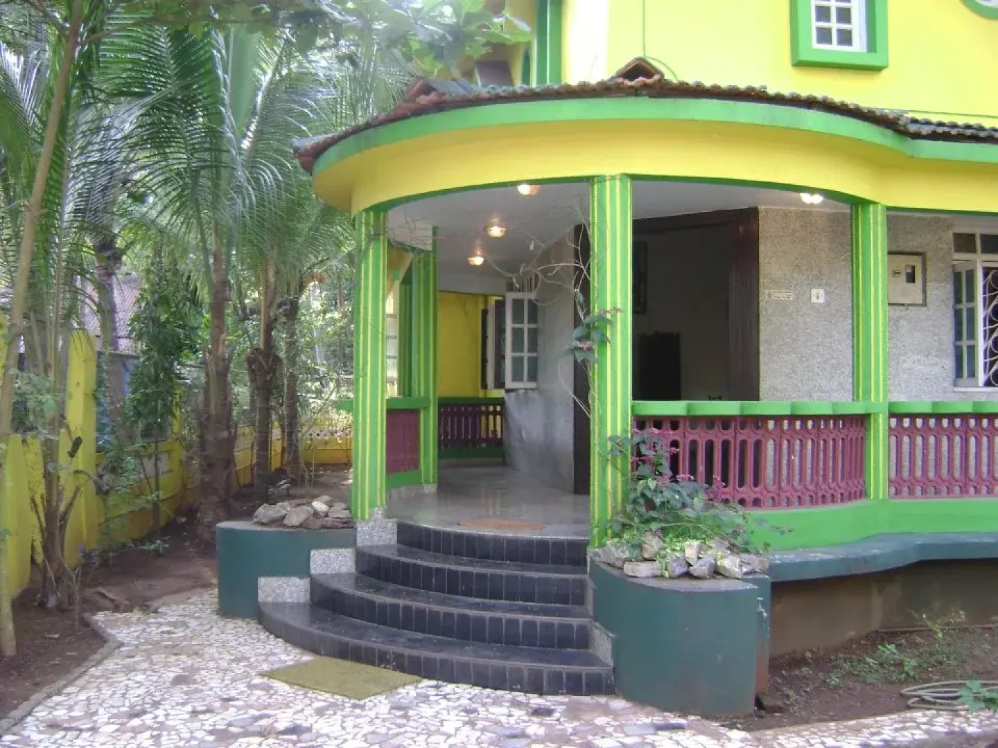 Aakriti's Guest House