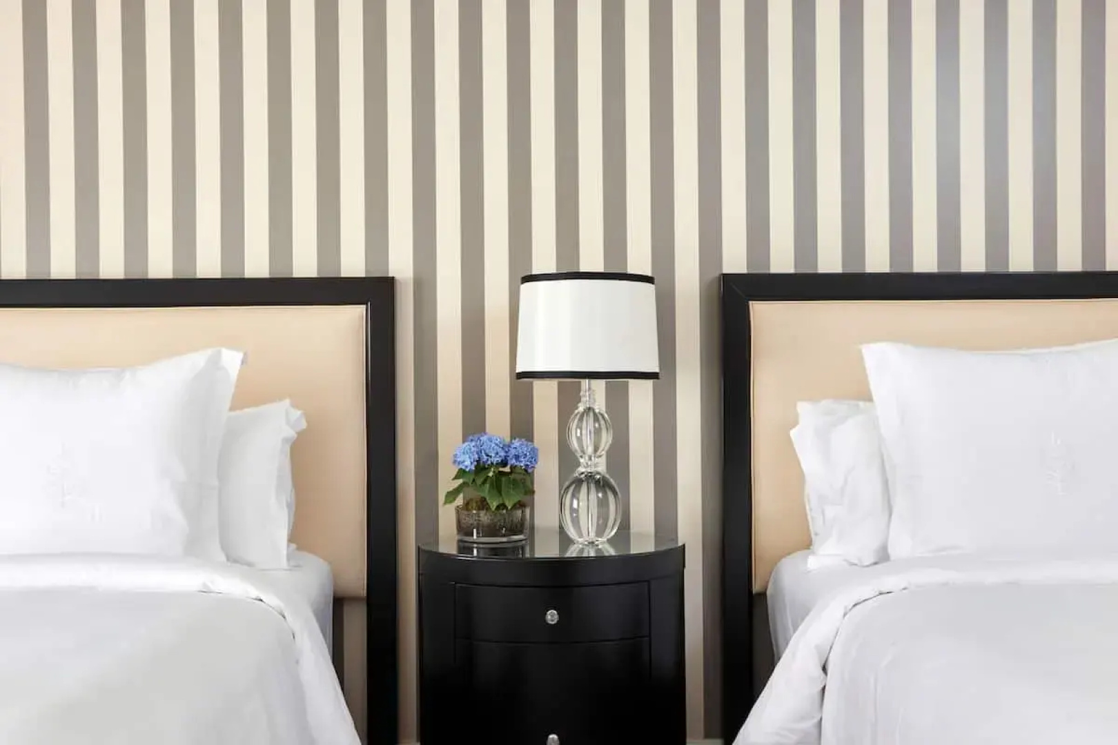 Отель Four Seasons Prague