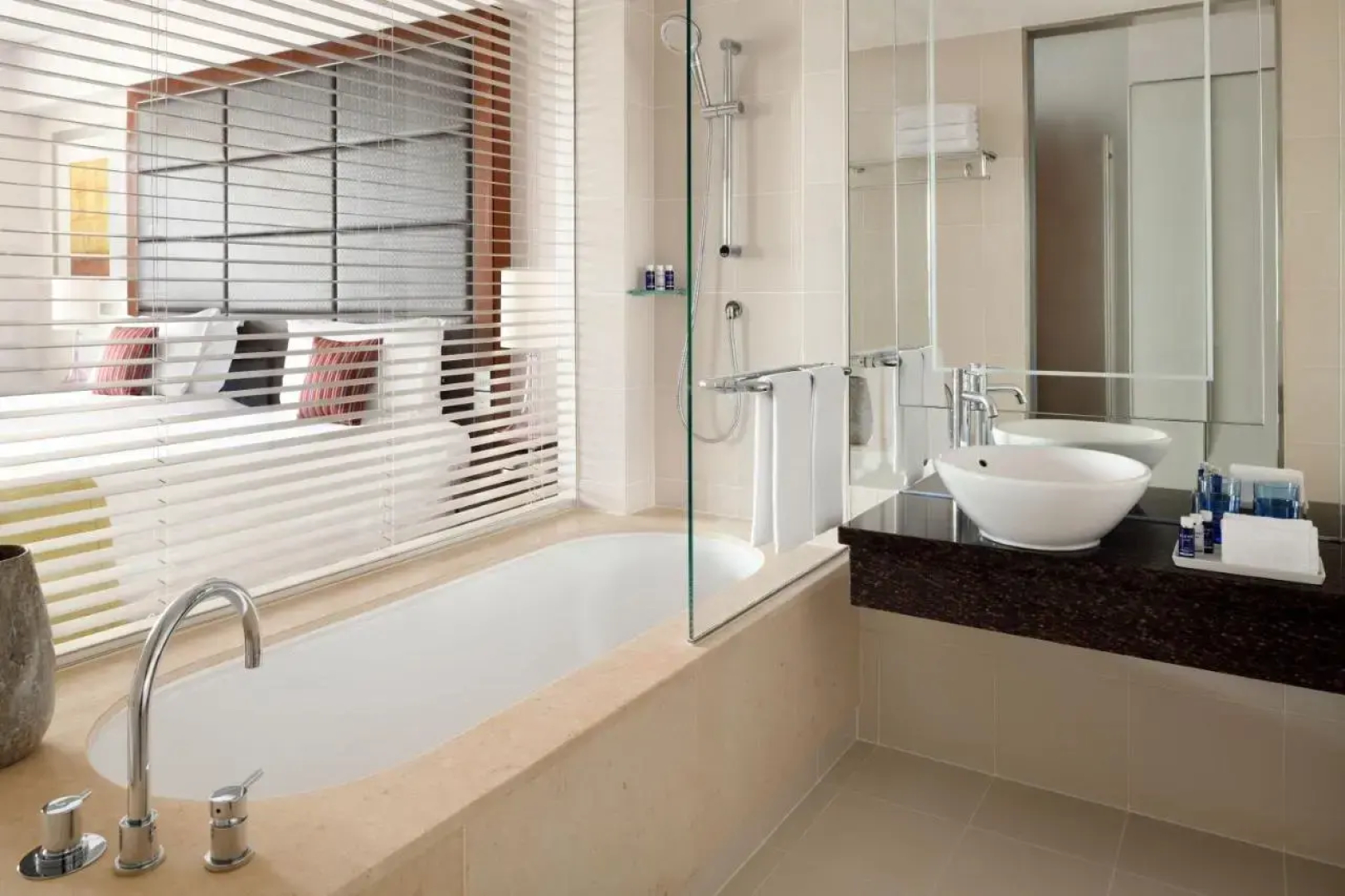 Отель Crowne Plaza Festival City an IHG