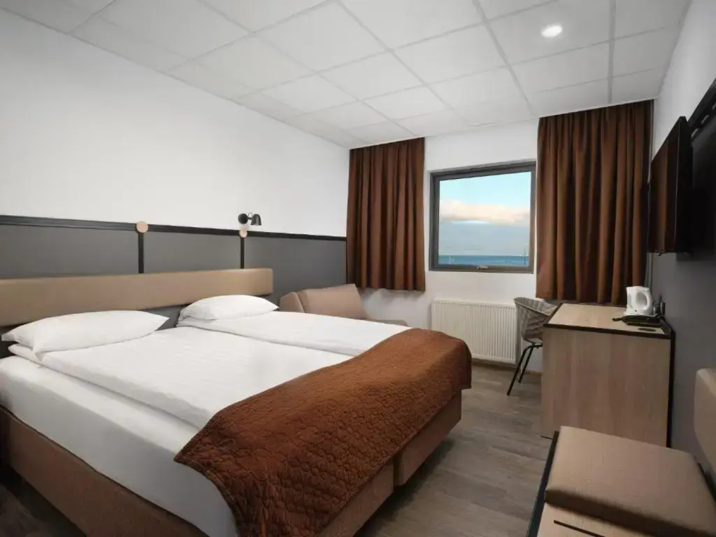 Hotel Cabin