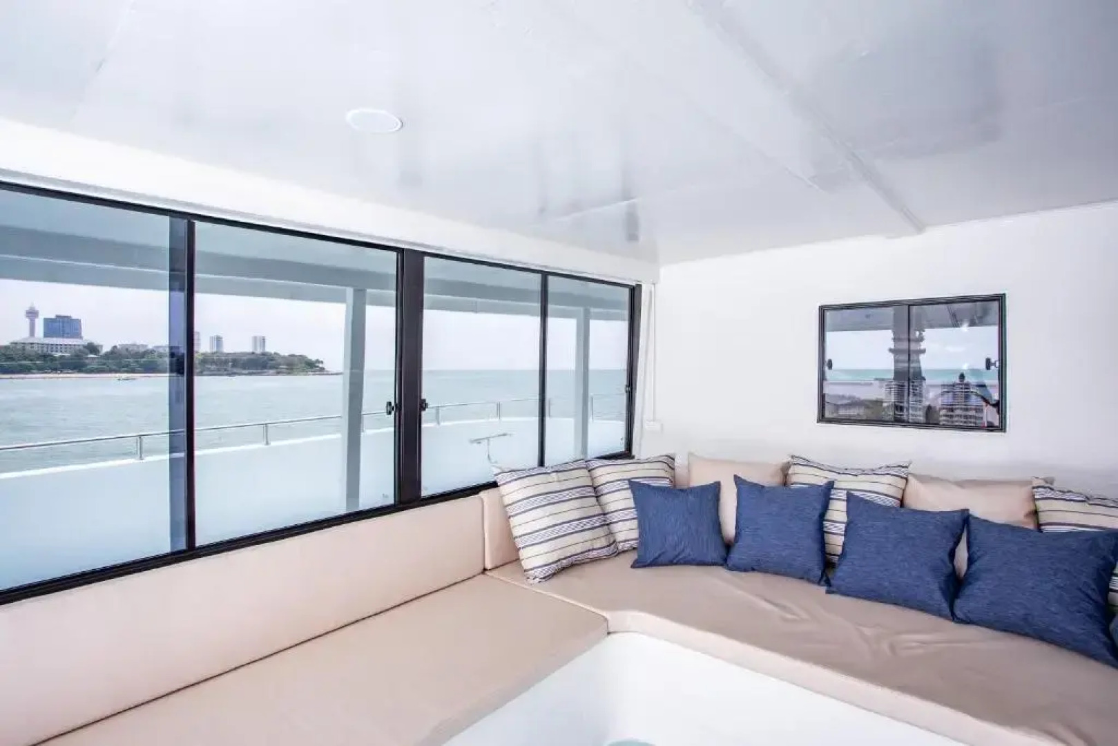 Royal Wing Suites & Spa Pattaya