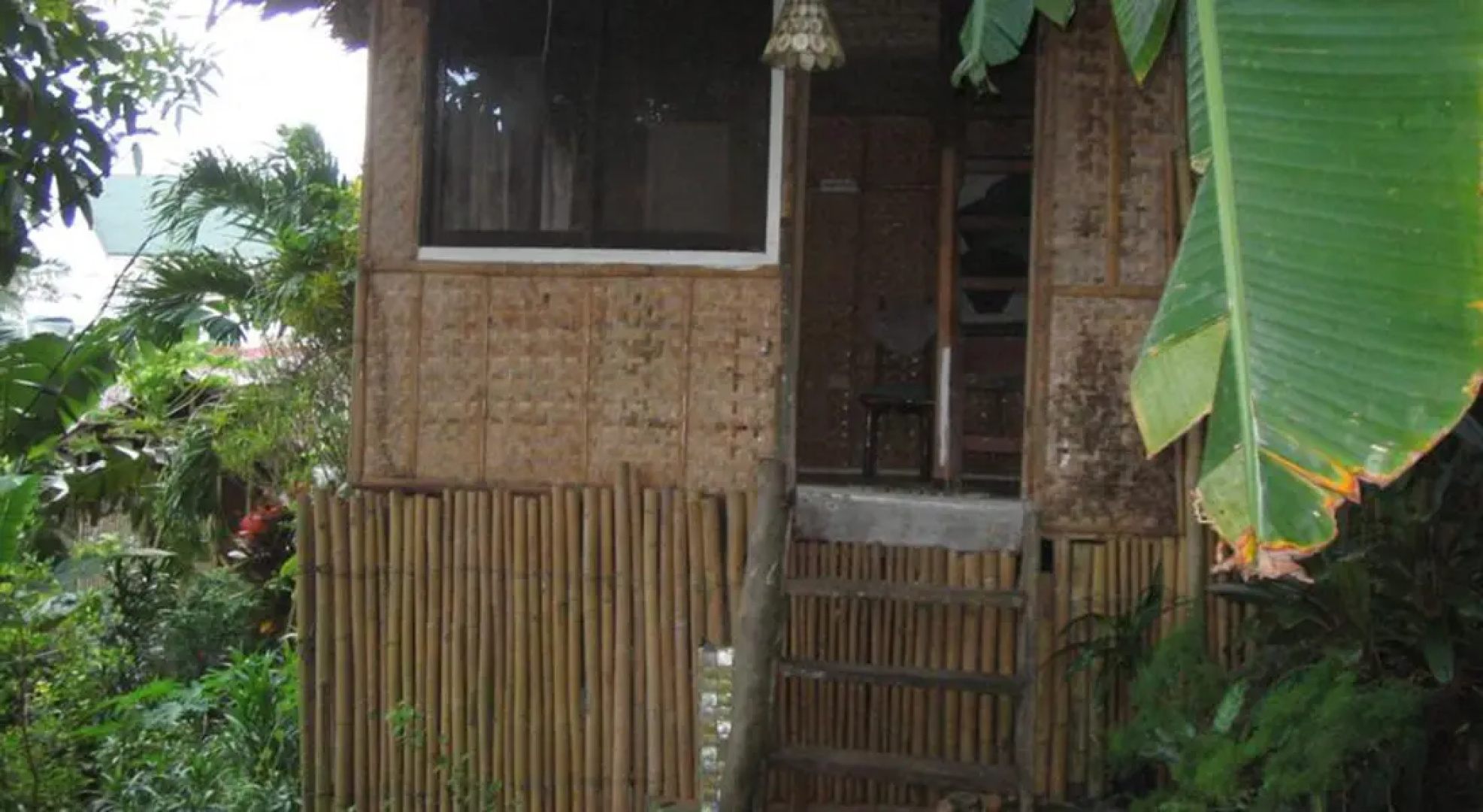 Sunset Cove Beach & Dive Resort