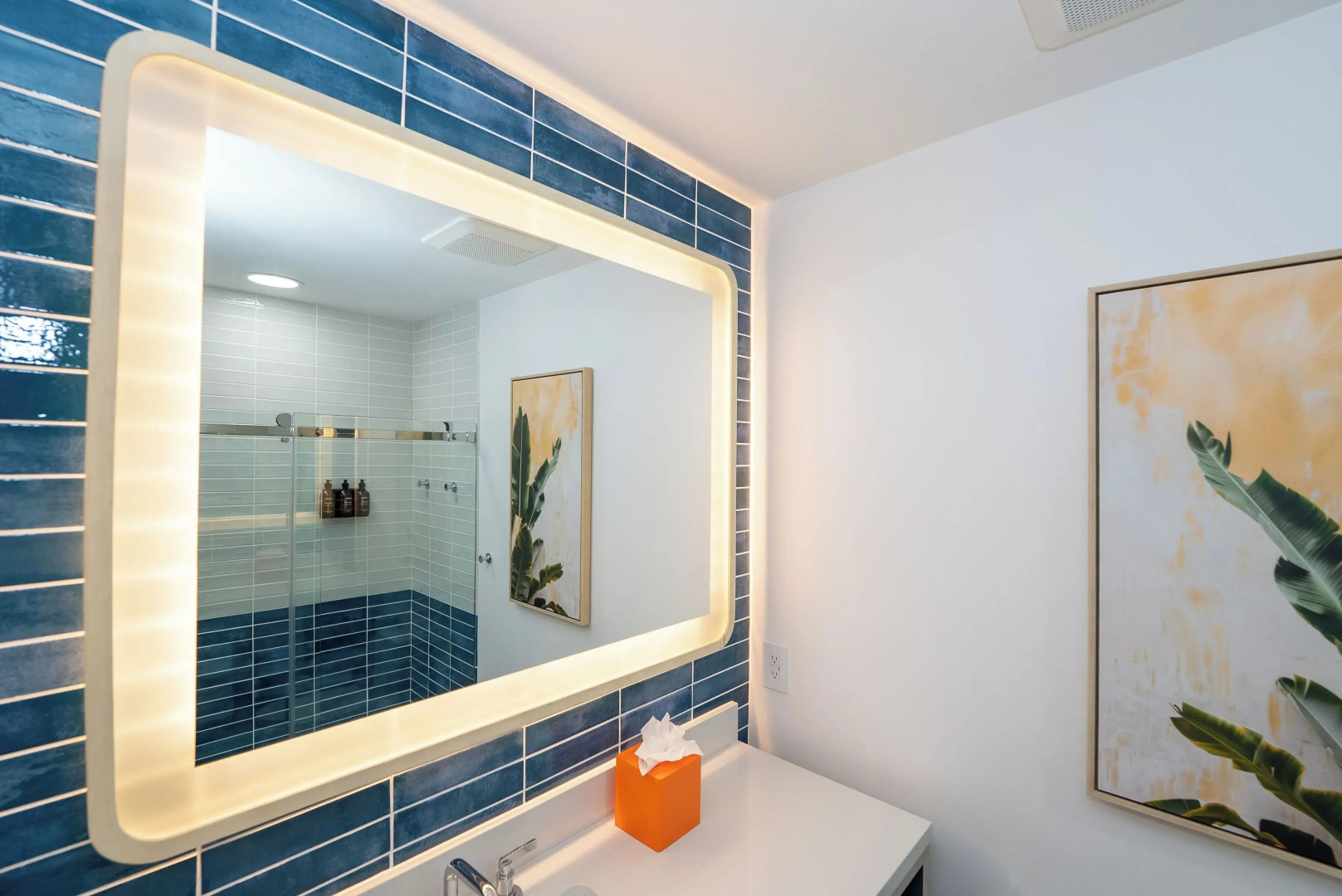 The Sunshine Hotel and Suites