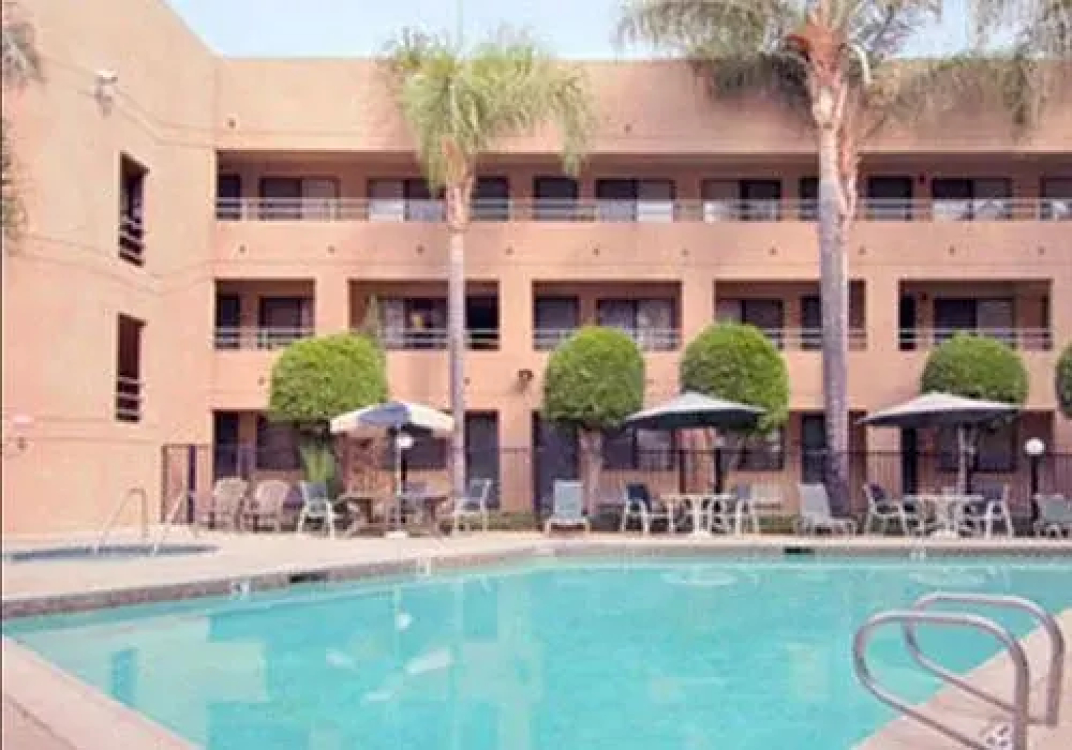 Travelodge by Wyndham Commerce Los Angeles Area