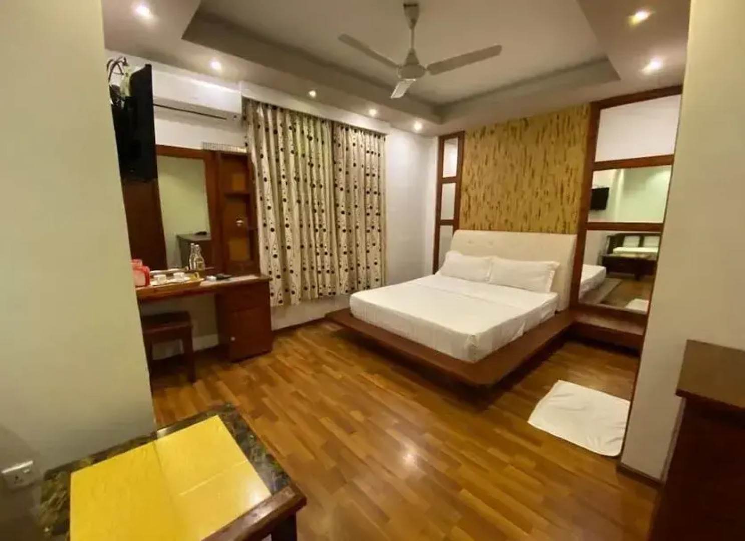 Отель Eureka Airport Inn