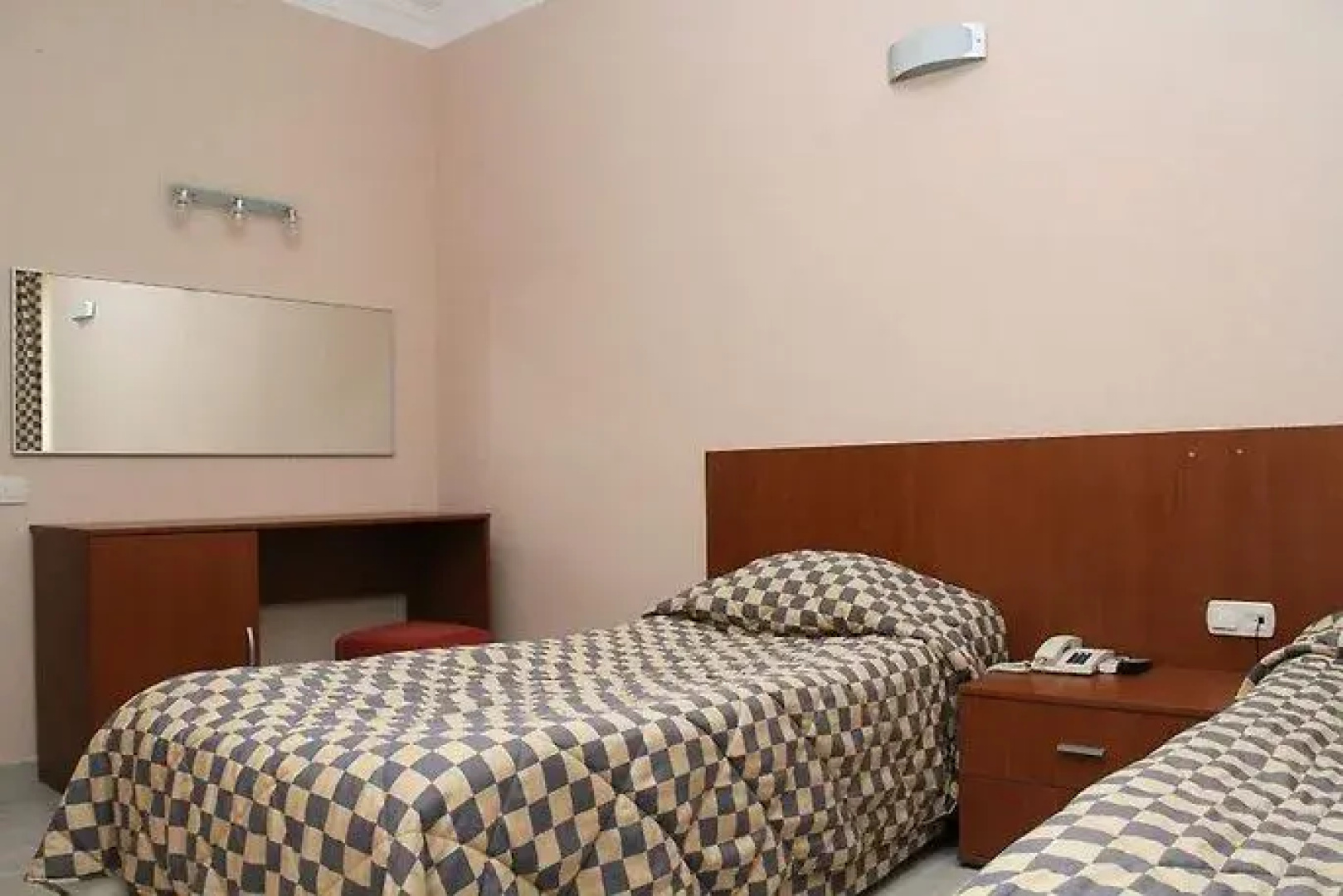 Andamati Hotel