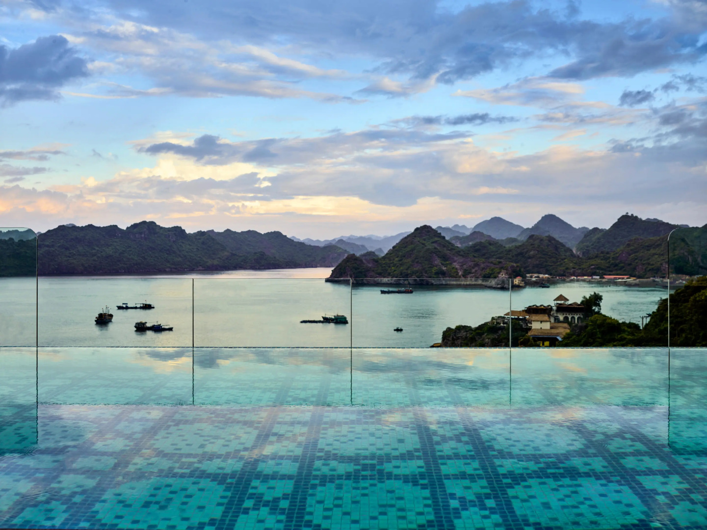 Cat Ba Sunrise Resort