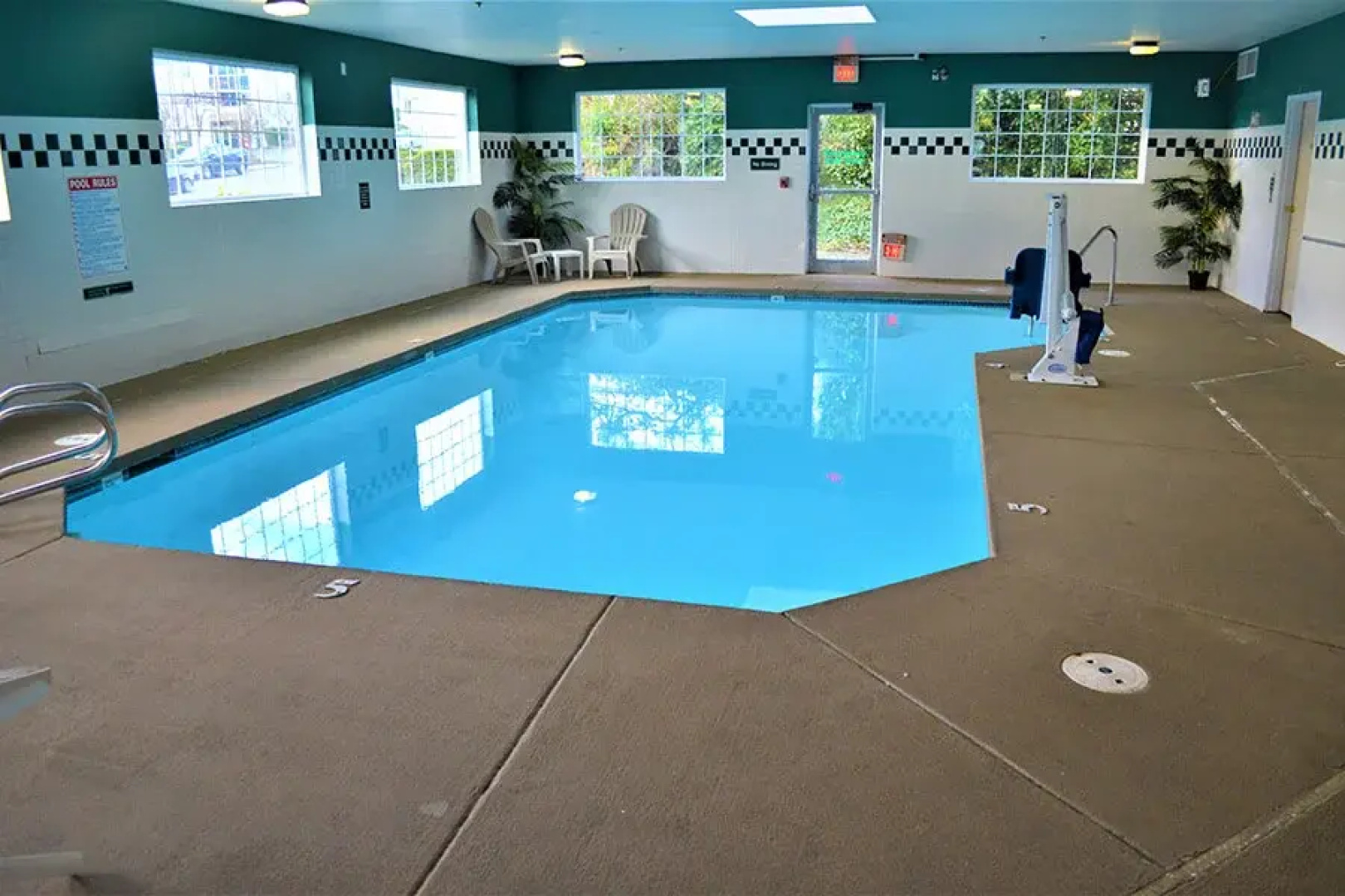 The Ashley Inn & Suites