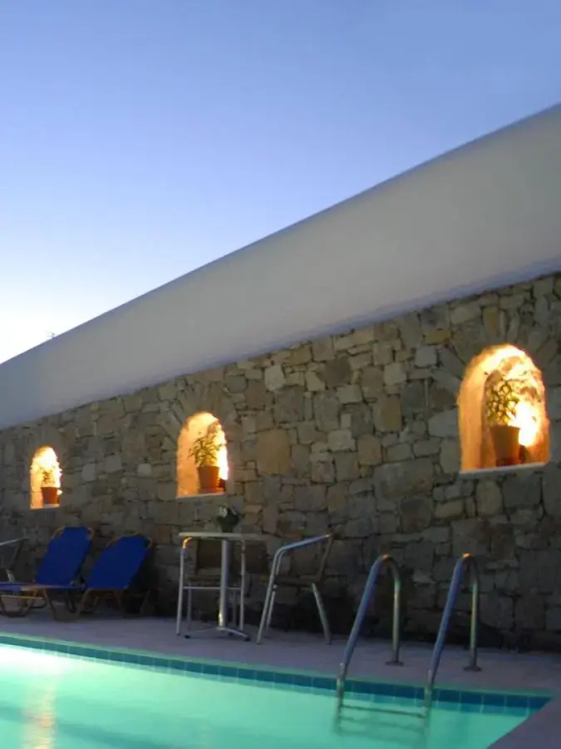 Yanna Asteri Suites