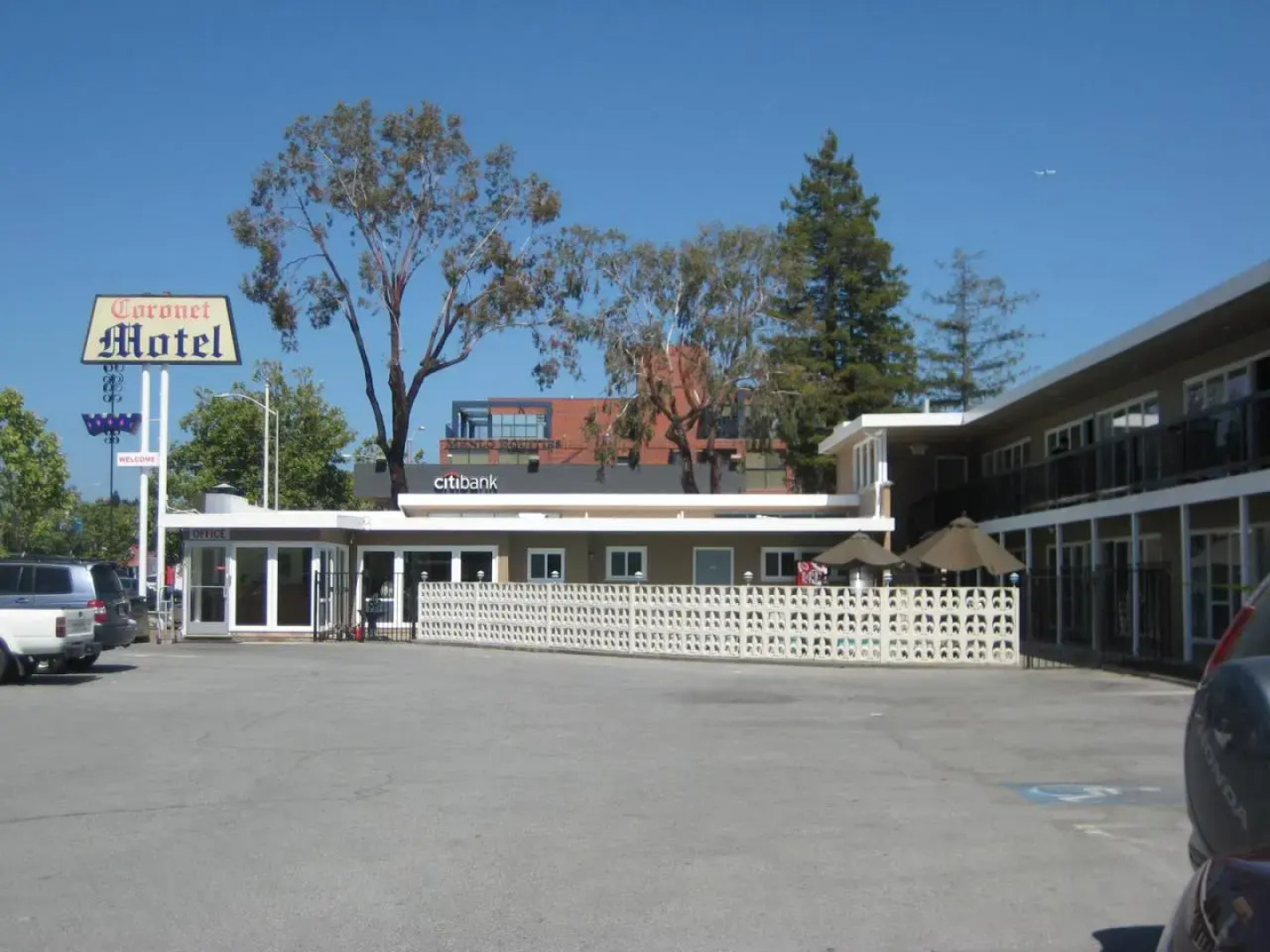 Coronet Motel