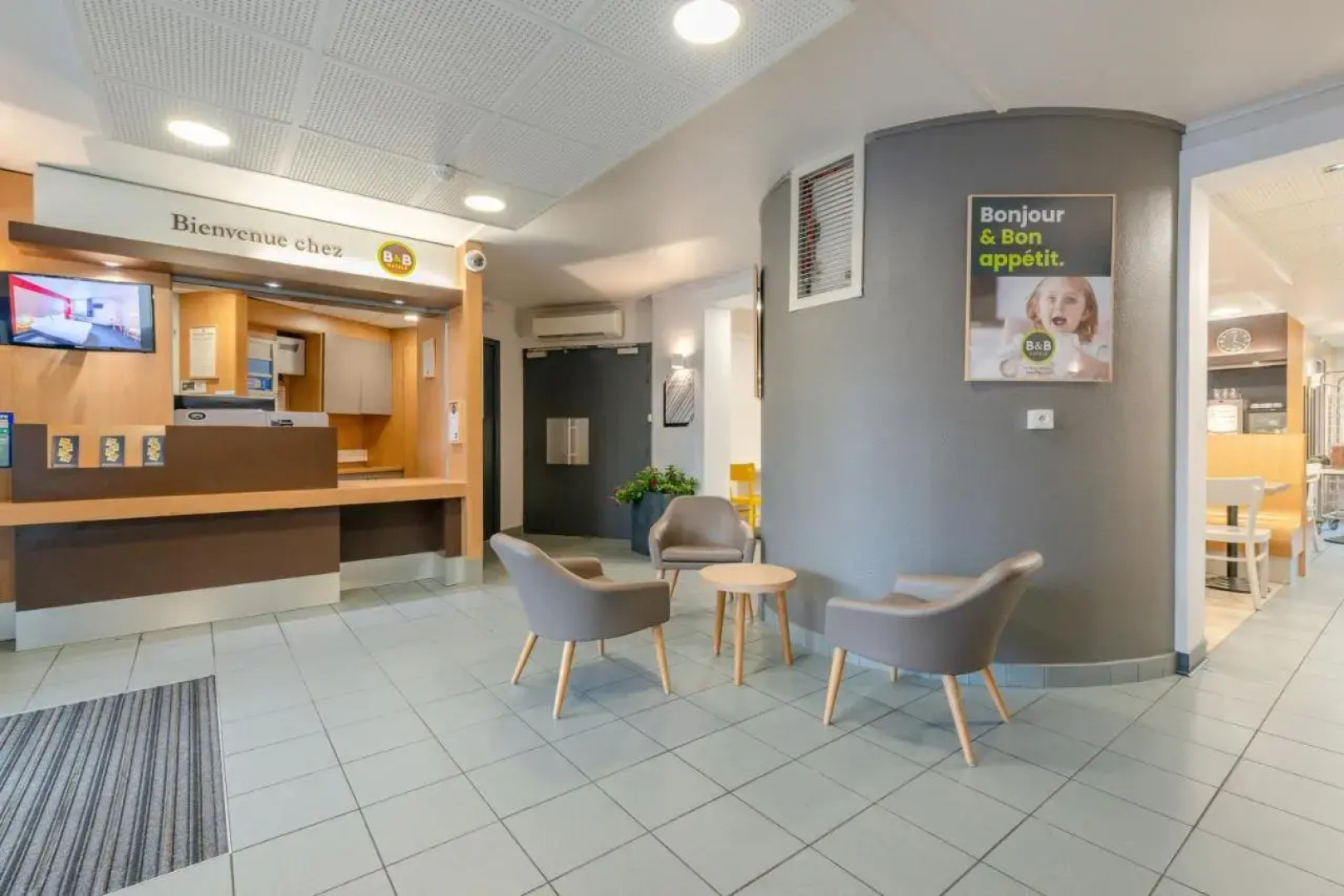 B&B HOTEL Cholet Sud