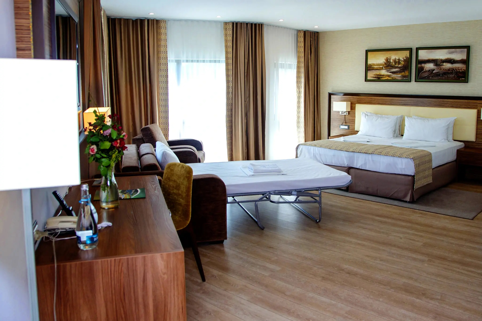 New Egreta Resort