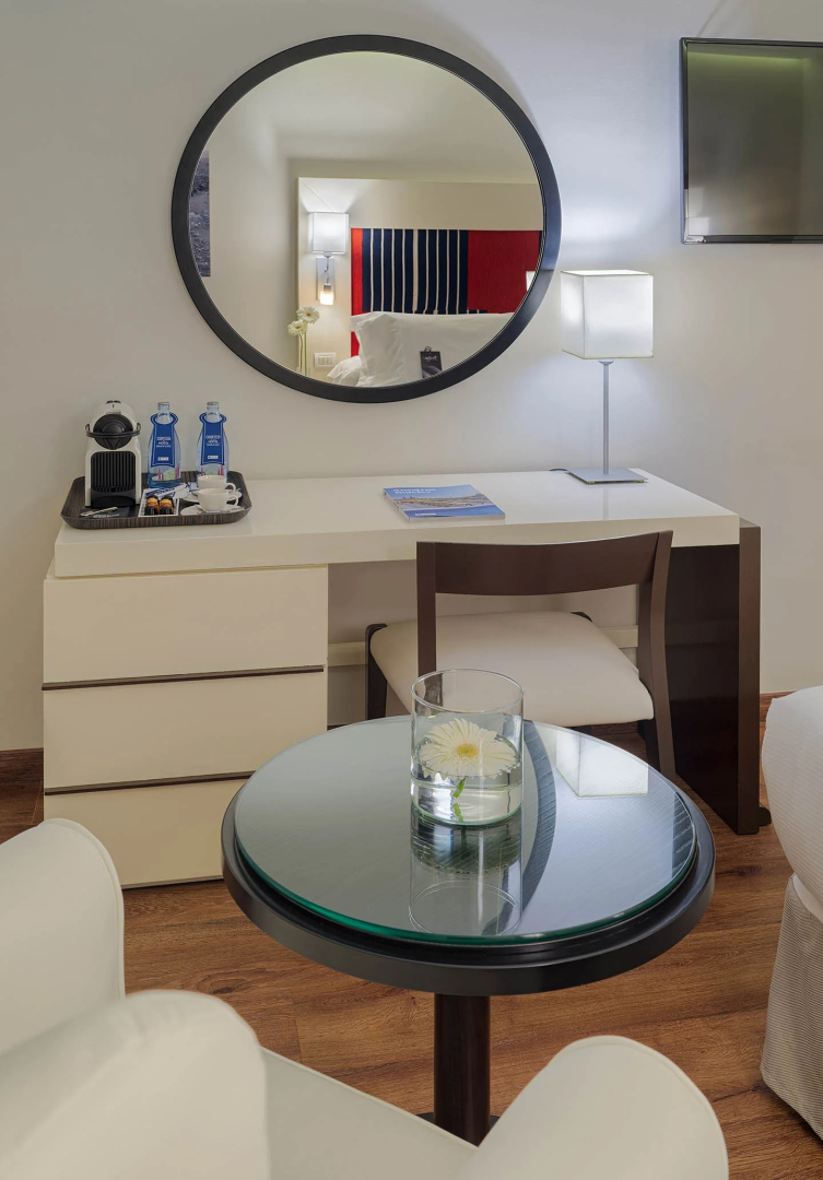 Отель H10 Las Palmeras