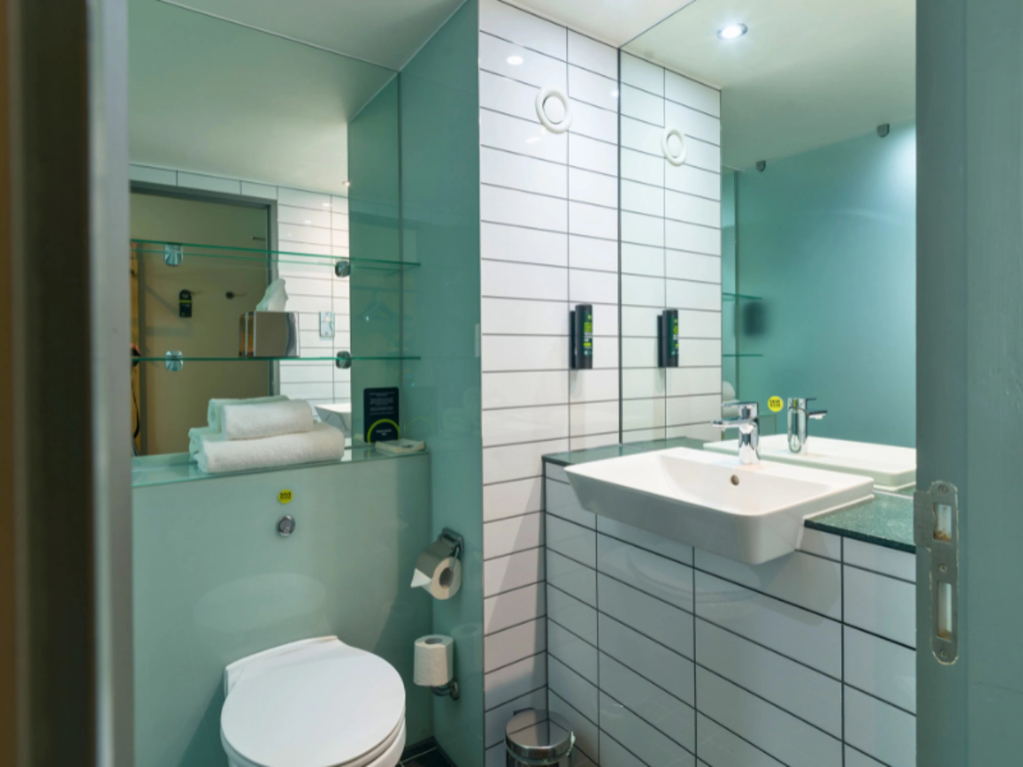 Отель B&B Hotel Derby