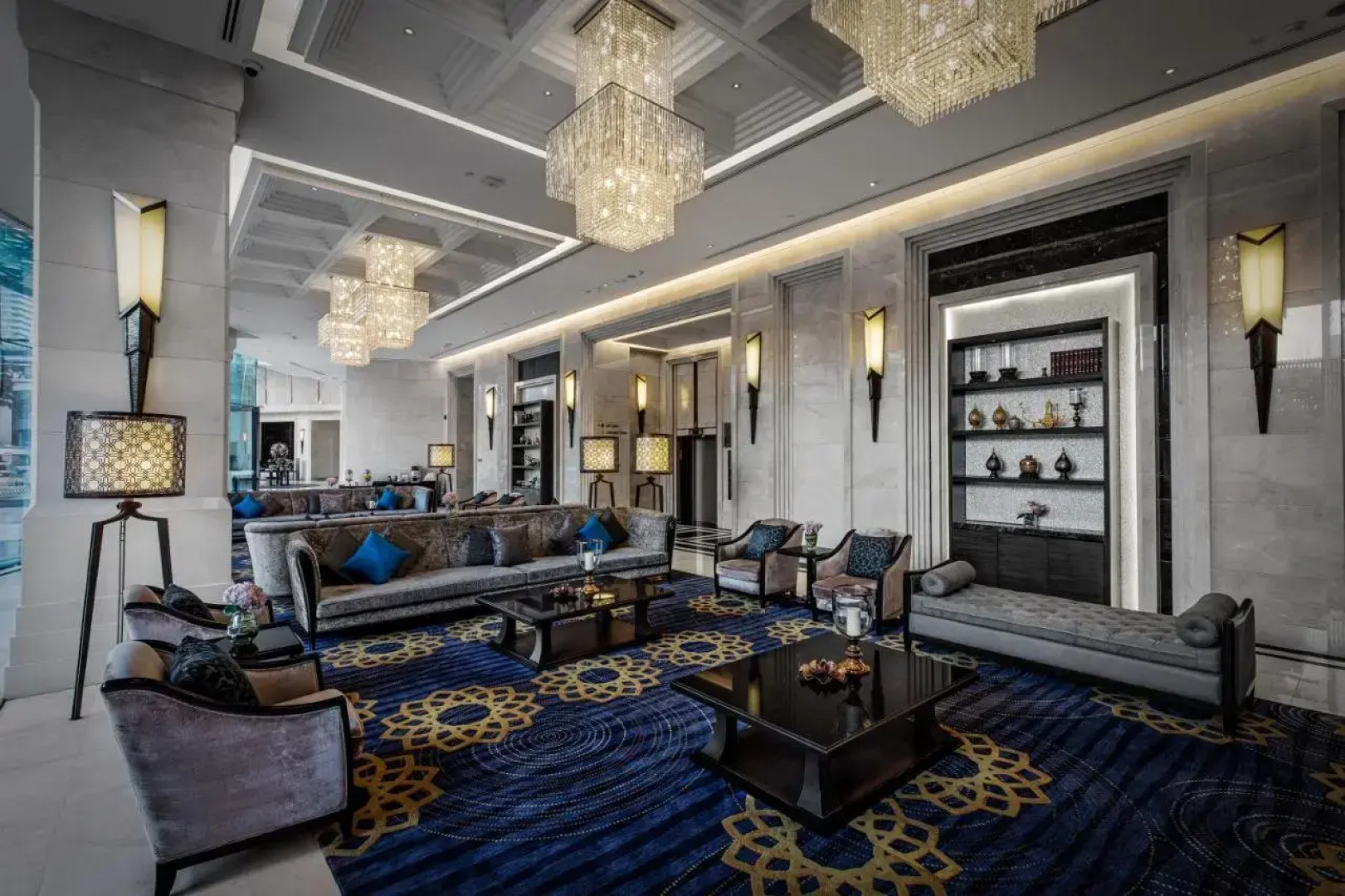 Grande Centre Point Hotel Terminal 21