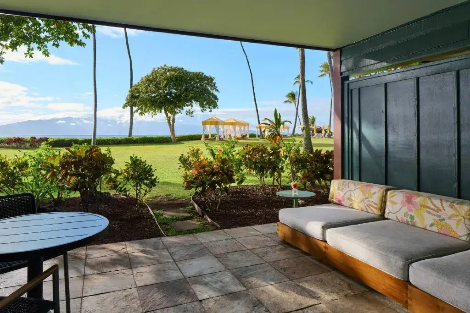 Royal Lahaina Resort & Bungalows