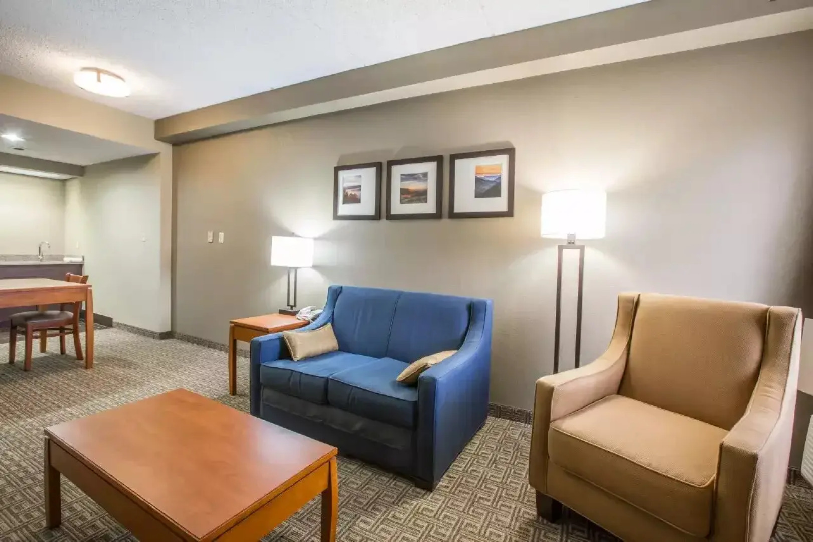 Vista Suites Hotel Near Island Drive Pigeon Forge