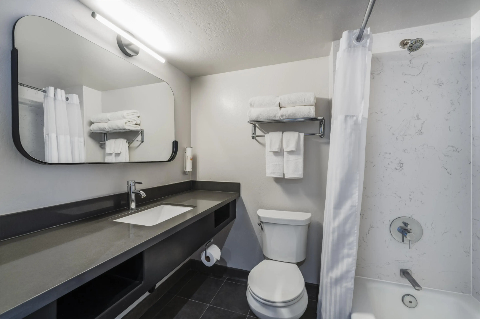 Flamingo Resort & Spa Santa Rosa Sonoma, Tapestry by Hilton