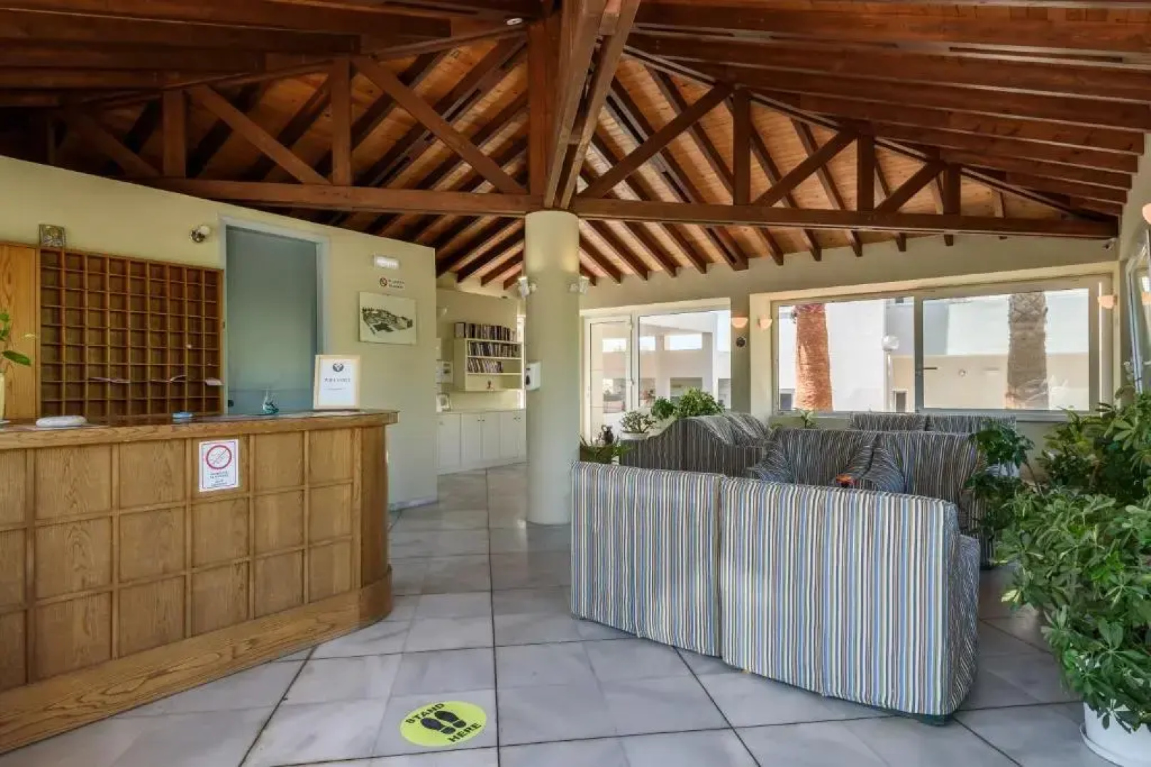 Kostakis Beach Apartments