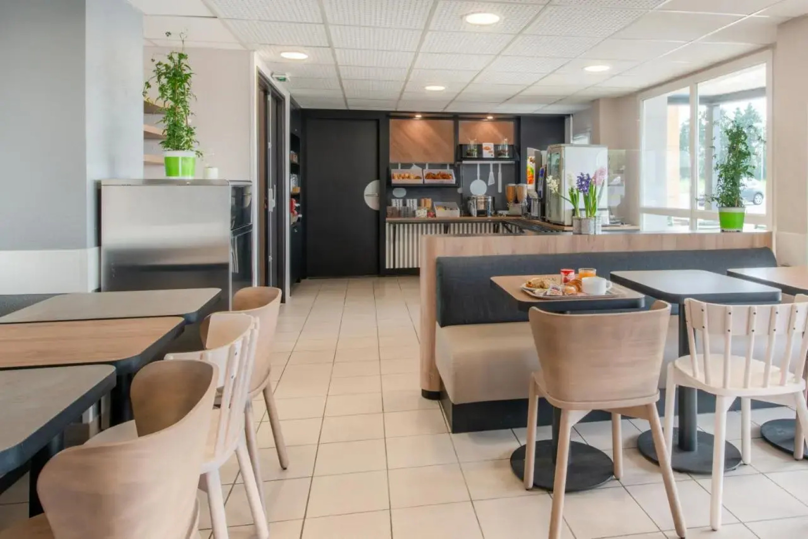 B&B HOTEL Cholet Nord