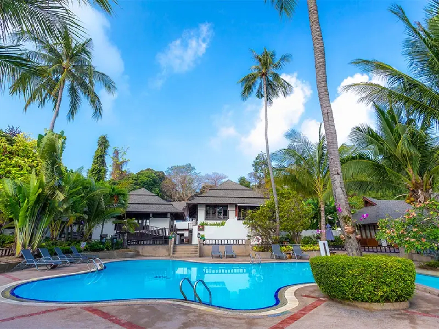 Phi Phi Holiday Resort – SHA Extra Plus