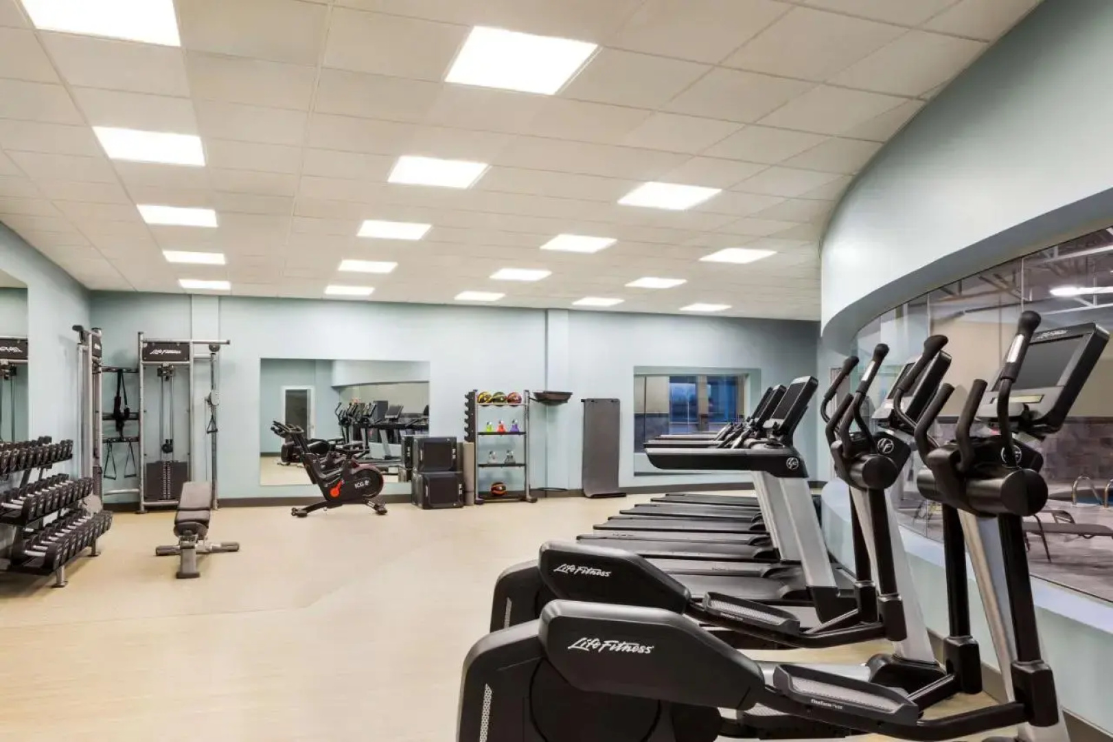 DoubleTree by Hilton Pointe Claire Montreal Airport West