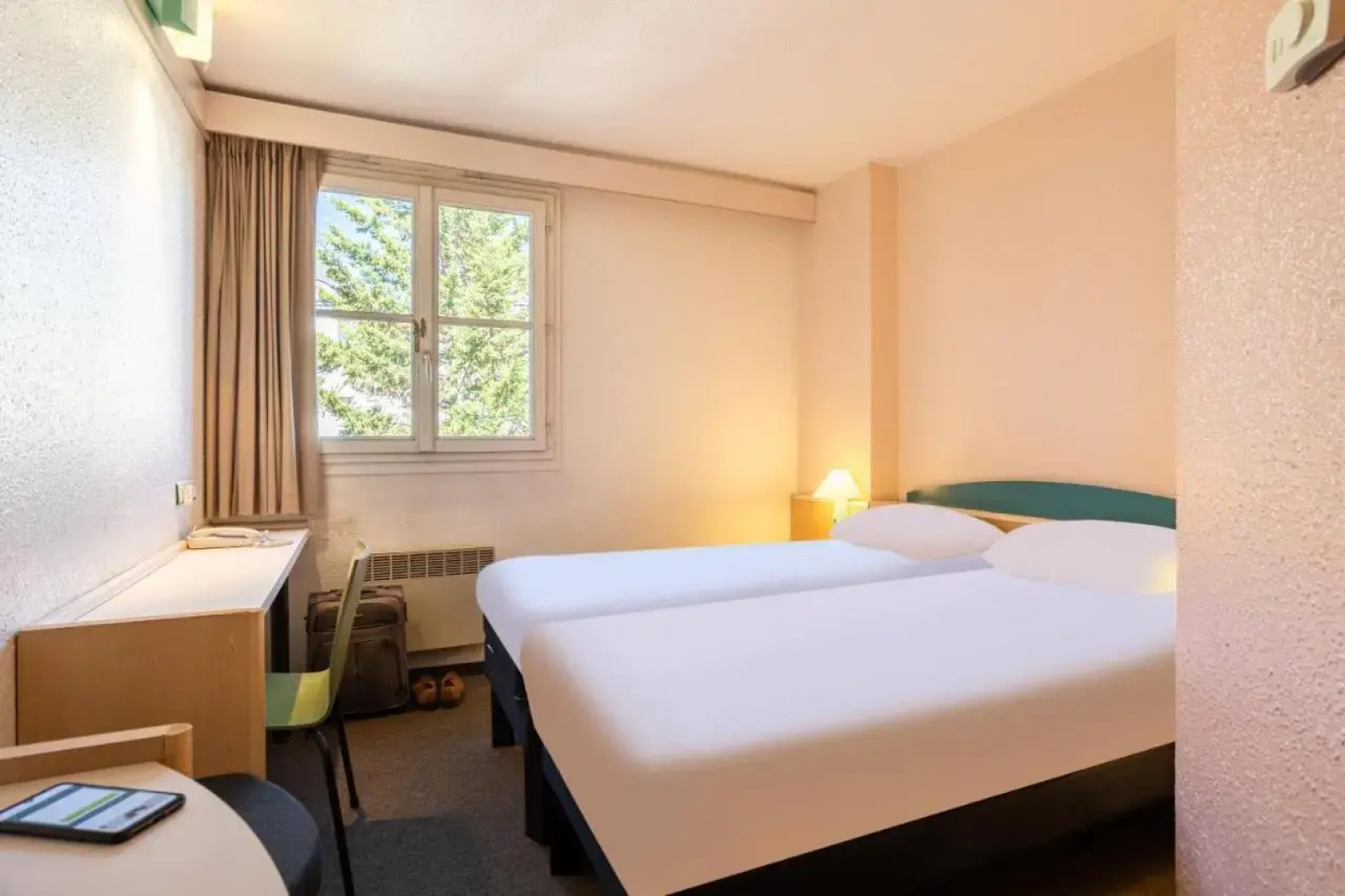 B&B HOTEL Arras Centre Les Places