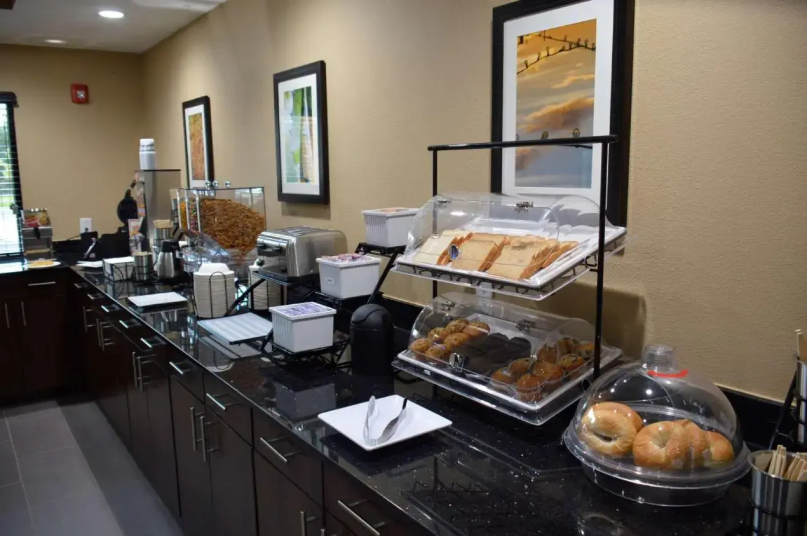 Best Western Plus Elmendorf Hotel / San Antonio Hotel