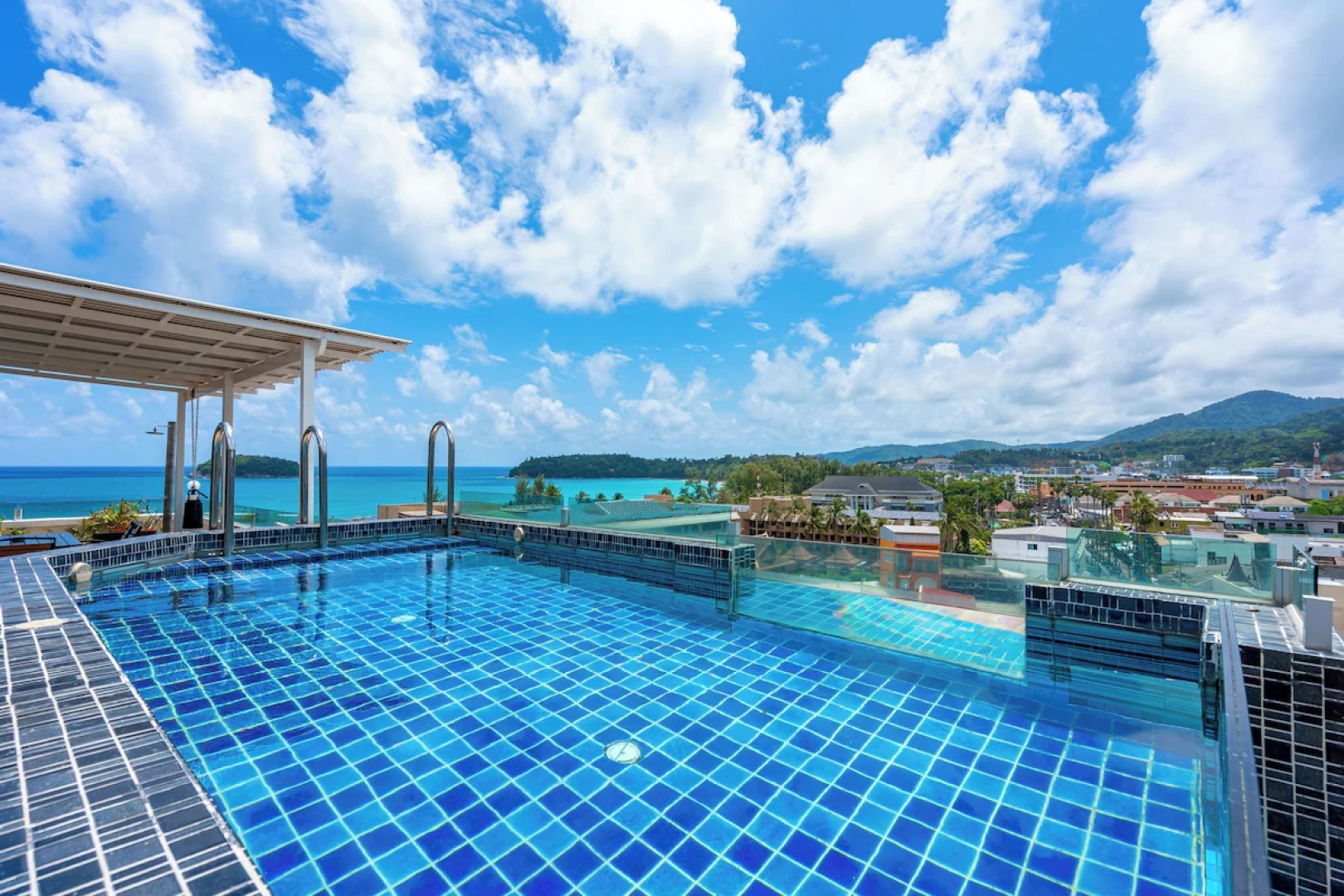 Kata Hill Sea View Hotel