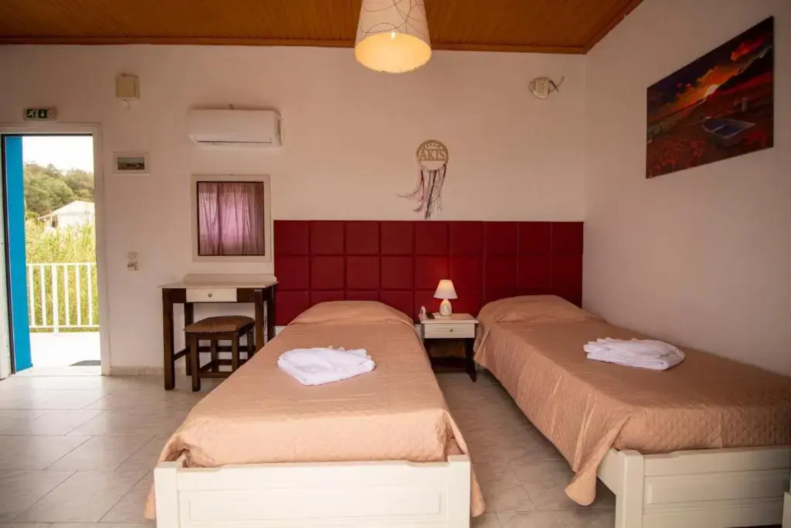 Akis Villa Studios & Apartments with Pool